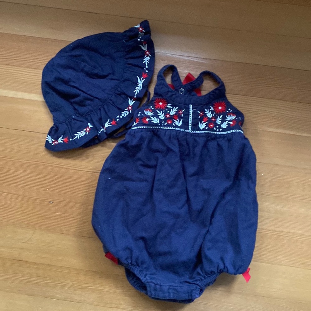 Tommy Bahama hat and romper set with embroidery and bow detail. EUC. 18M